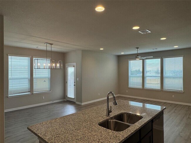 Building Photo - 5331 Bruno St