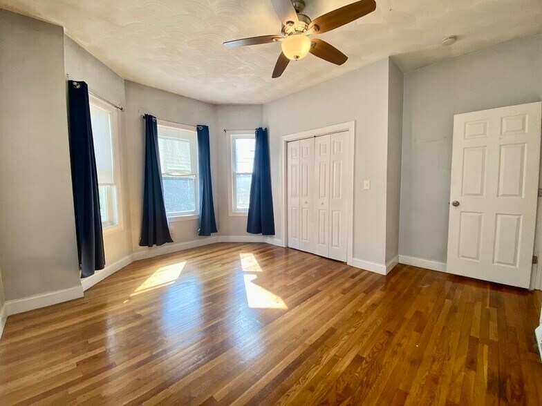 Building Photo - 48 Brookley Rd