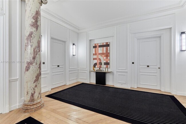 Building Photo - 11 Rue St