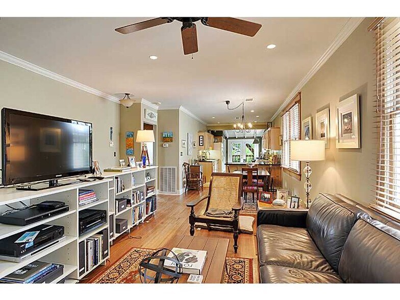 Building Photo - 1527 Hillary St