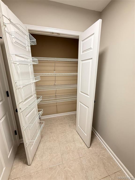 Building Photo - 614 Lorena Ct