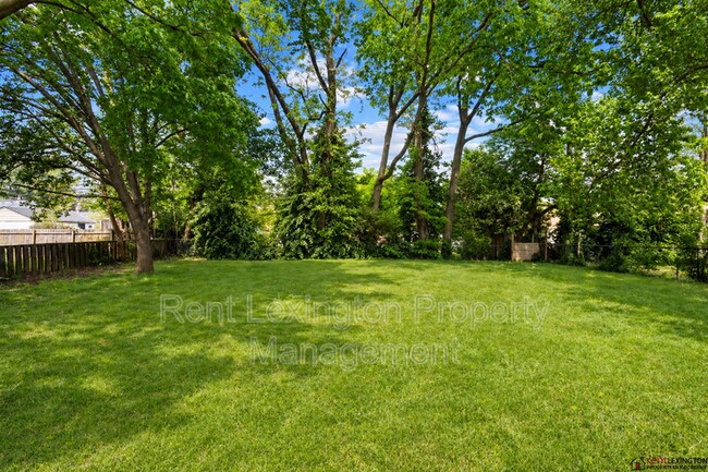 Building Photo - 3330 Tisdale Dr