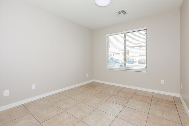 Building Photo - 1977 W Vineyard Plains Dr