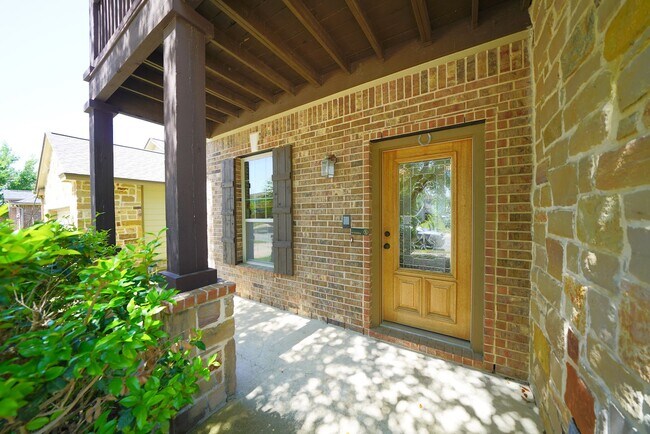 Building Photo - Great 4 Bedroom Home Now Available in Cibo...