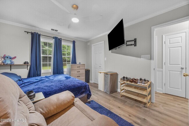 Building Photo - 429 Crow's Nest Ln