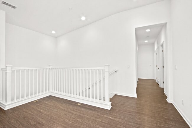 Building Photo - 51 Zen Gdn