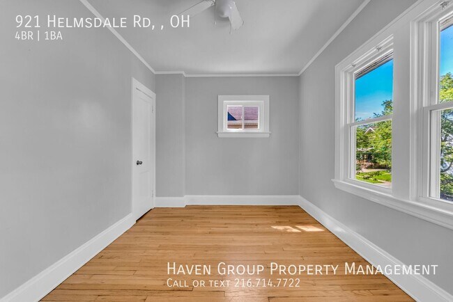 Building Photo - 921 Helmsdale Rd