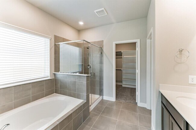 Building Photo - 4322 Pale Fox Ln