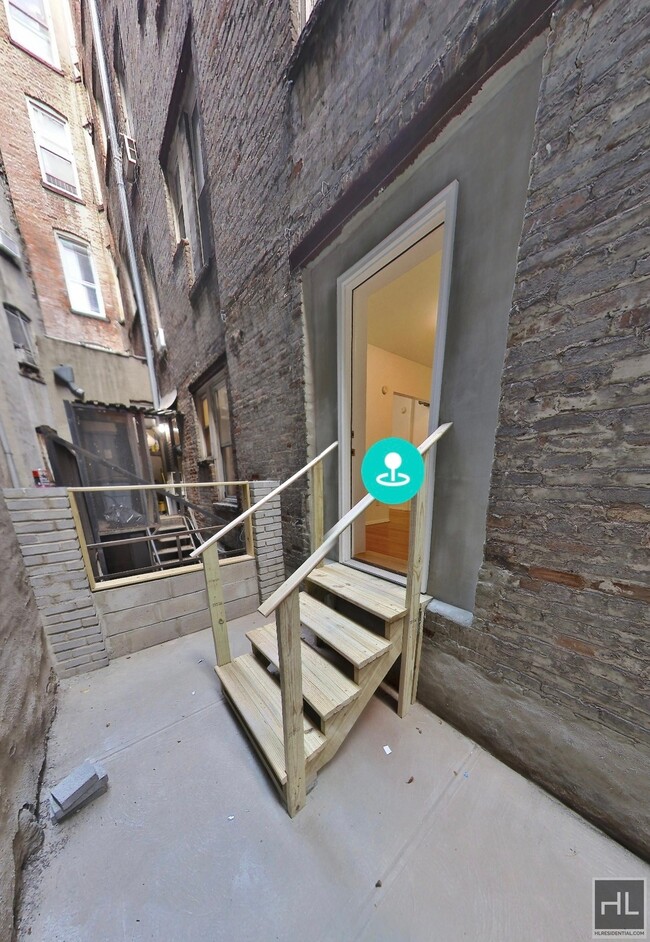 Building Photo - EAST 7 STREET