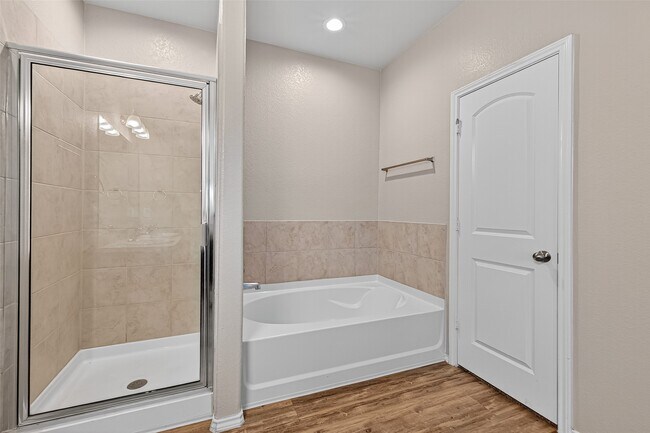 Building Photo - 6023 Briarstone Bay Dr