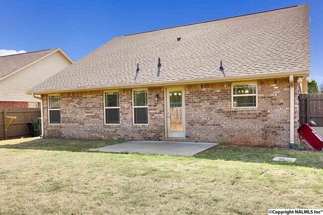 Building Photo - 110 Healey Dr