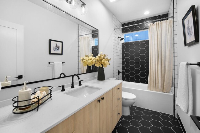 Building Photo - New Luxury Townhome in Seattle 2bed/2bath – Rooftop Deck, Pets OK