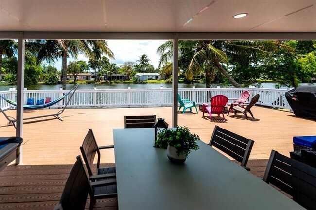 Building Photo - 4154 SW 49th St