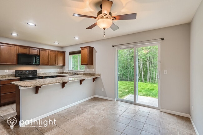 Building Photo - 10012 200th St E, Graham, WA, 98338
