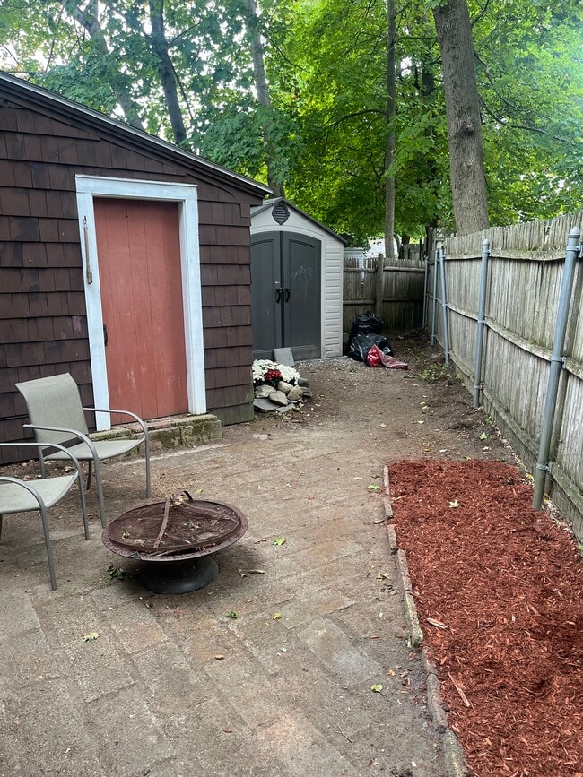 Building Photo - 670 Hammond St