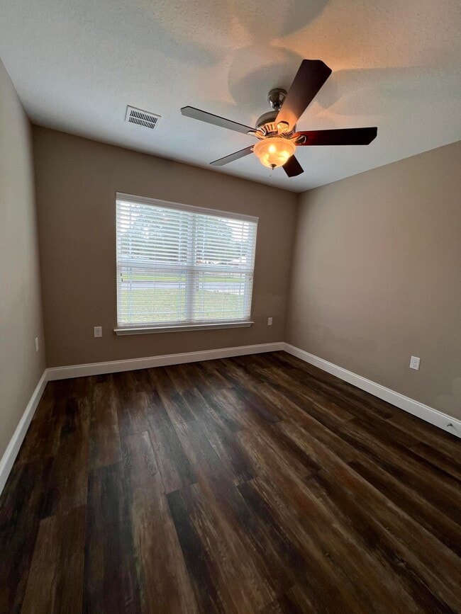 Building Photo - 415 E Field Ave