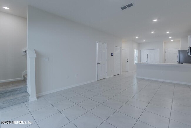 Building Photo - 983 Observatory Pkwy