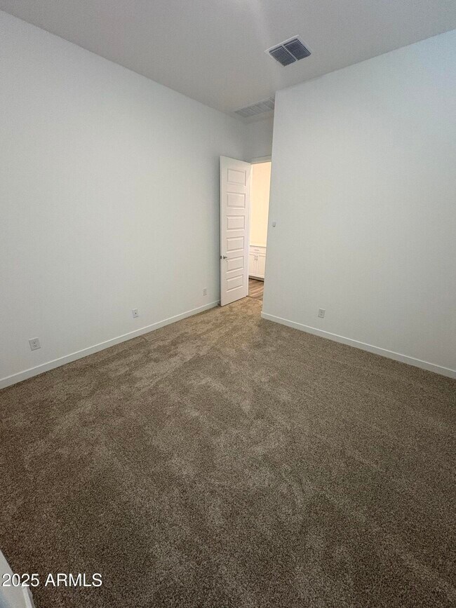 Building Photo - 23139 E Lords Wy