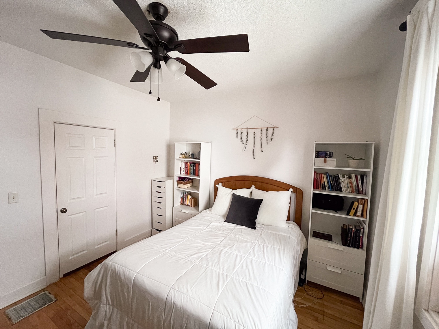 Building Photo - 3148 Columbus Ave