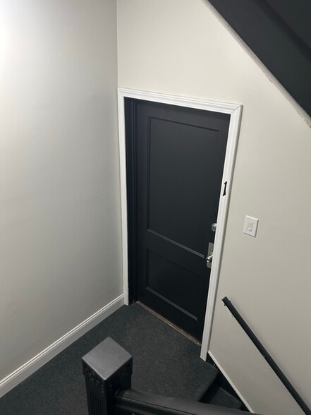 Building Photo - 51 W 74th St