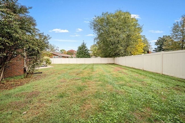 Building Photo - 902 Whitehall Rd