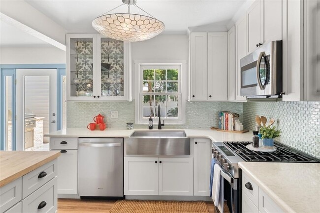 Building Photo - 759 Lantana Ave