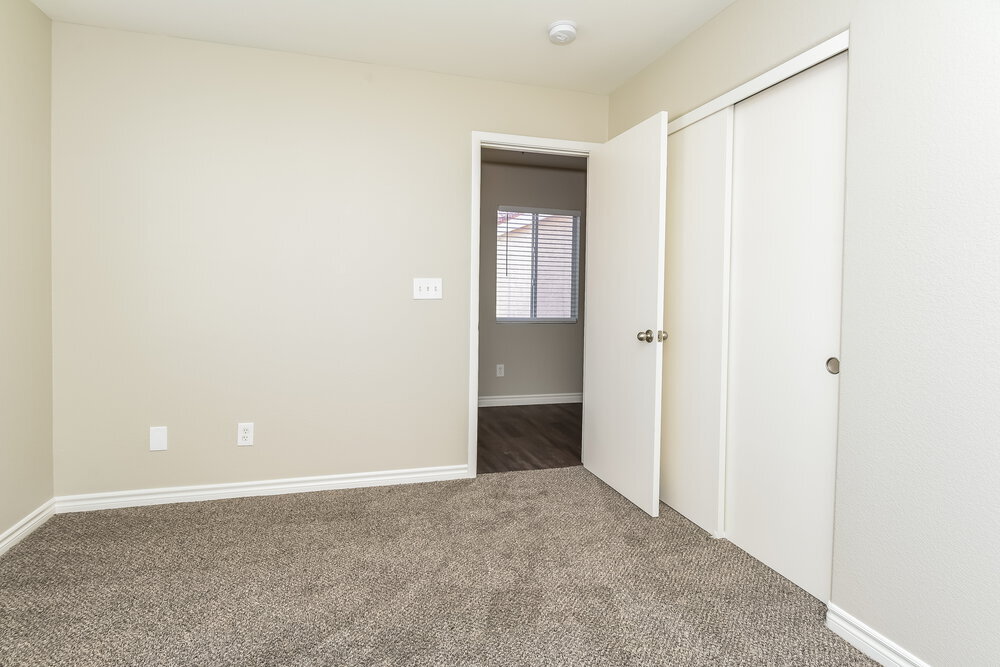 Building Photo - 1110 Cliffbrook Hedge Ave