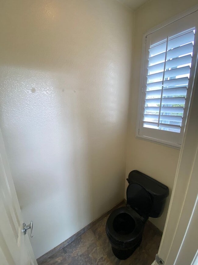 Building Photo - Beautiful 2 Bedroom 2 Bath Condo in the heart of Rancho San Diego!