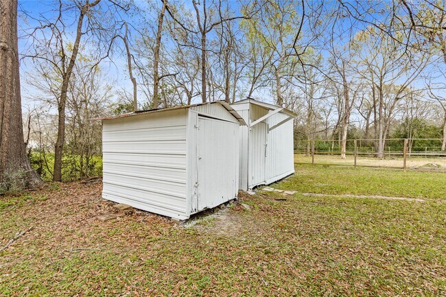 Building Photo - 804 Avenue I