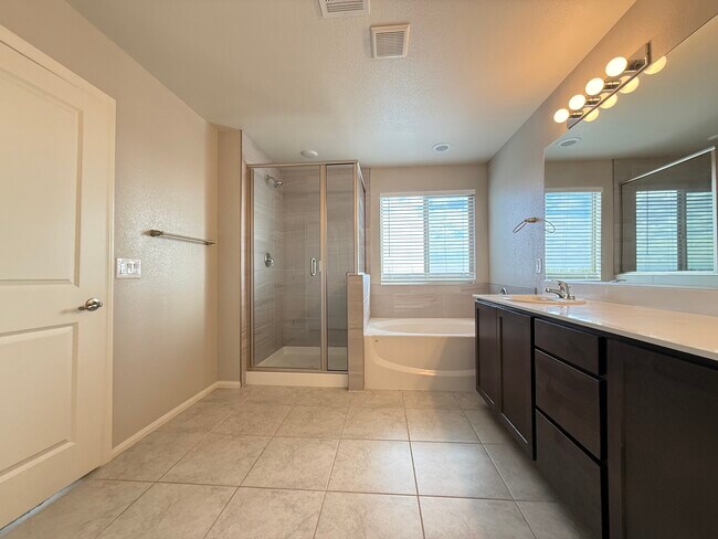 Building Photo - 5520 Bonita Park Ct