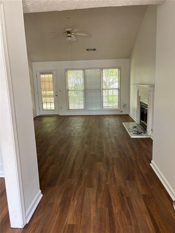 Building Photo - 320 Victoria Station Blvd NE