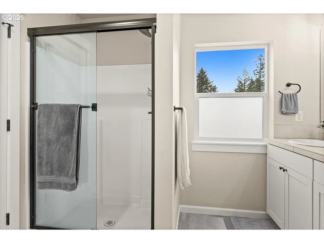Building Photo - Modern Comfort Meets Convenience in Happy ...