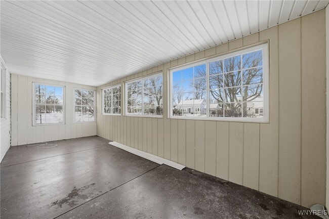 Building Photo - 151 Conant Dr