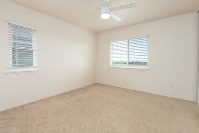 Building Photo - 87-1669 Mokila St