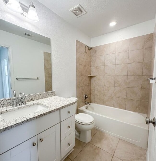 Building Photo - 1806 Los Olivios Wy