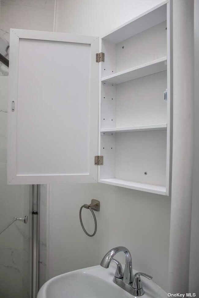 Building Photo - 61-29 Cooper Ave