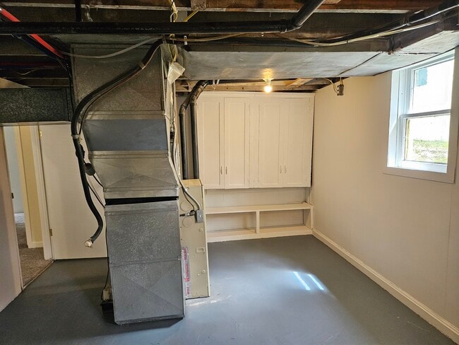 Building Photo - 1133 N Hayes Ave