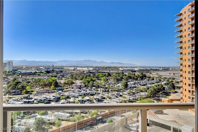 Building Photo - 8255 S Las Vegas Blvd