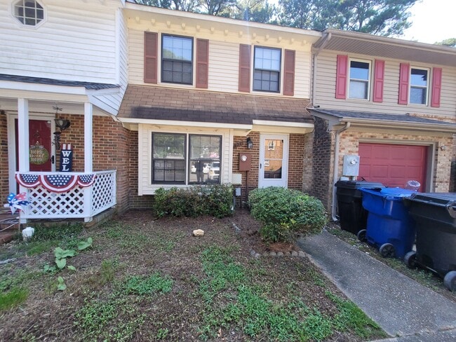 Primary Photo - 921 Wildwood Square Ct