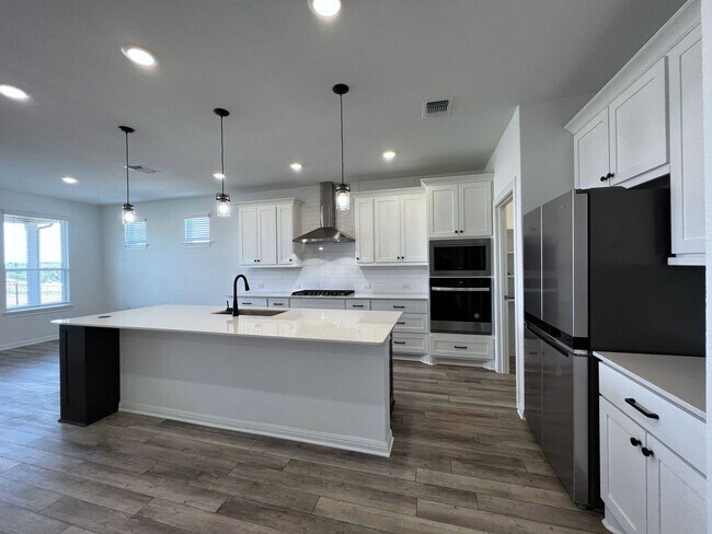 Building Photo - 106 Middle Crk Rd