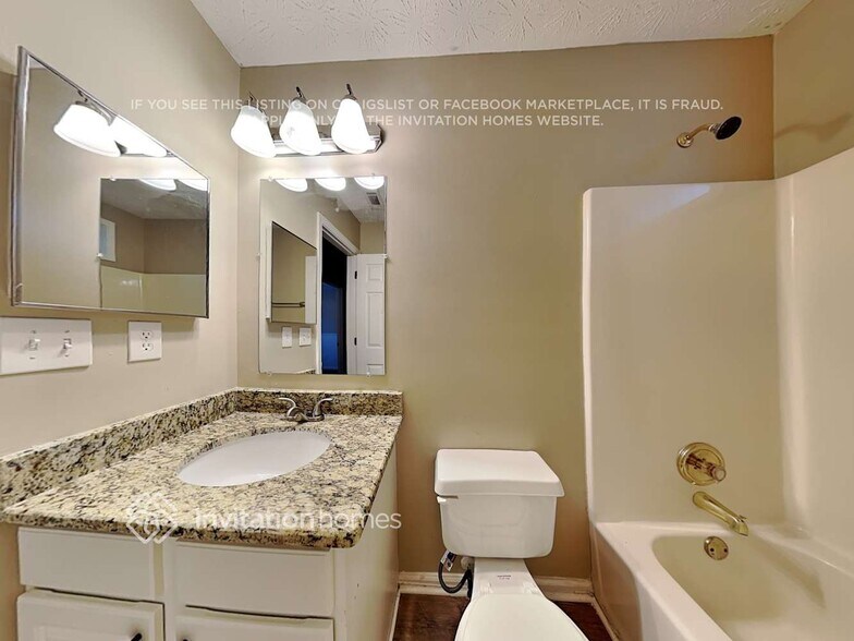 Building Photo - 1346 Dalesford Dr