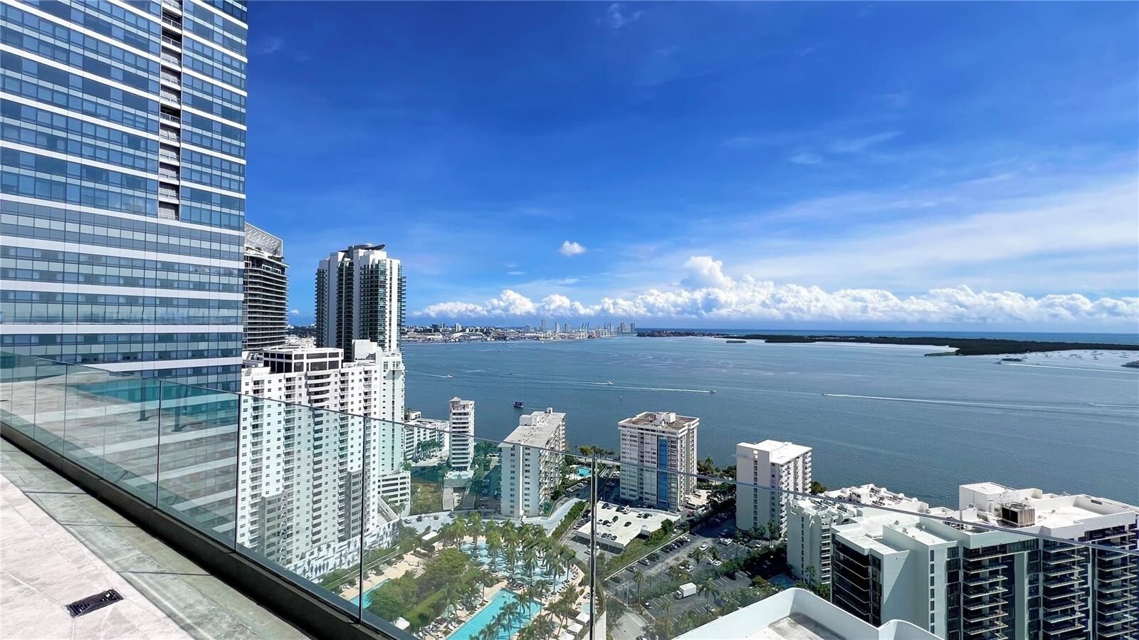 Building Photo - 1451 Brickell Ave