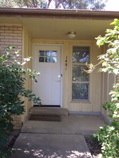 Building Photo - Charming 1 Level House 3 Bed, 2 Bath with ...