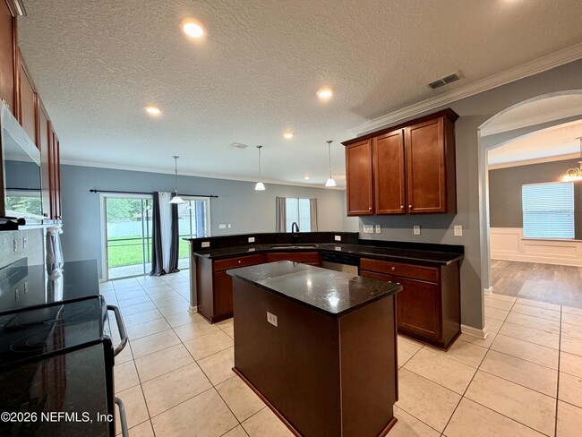 Building Photo - 15991 Baxter Creek Dr