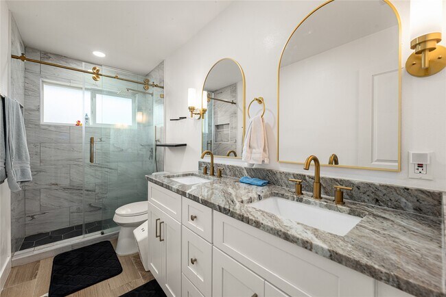 Building Photo - 3410 Tanglewilde St