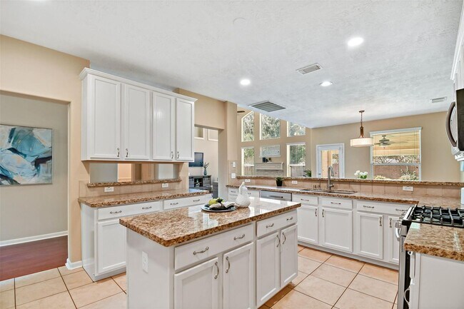 Building Photo - Beautifully Updated Home in Sugar Land’s S...