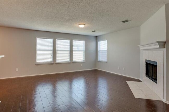 Building Photo - 3821 Bandera Ranch Rd