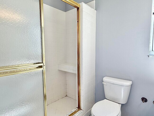 Building Photo - 400 Corsair Dr