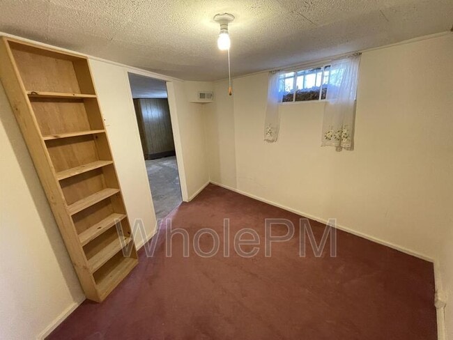 Building Photo - 4909 Beach Ct