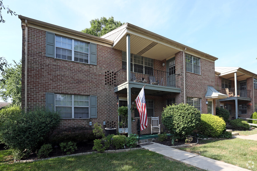 Primary Photo - Cedar Glen Apartments